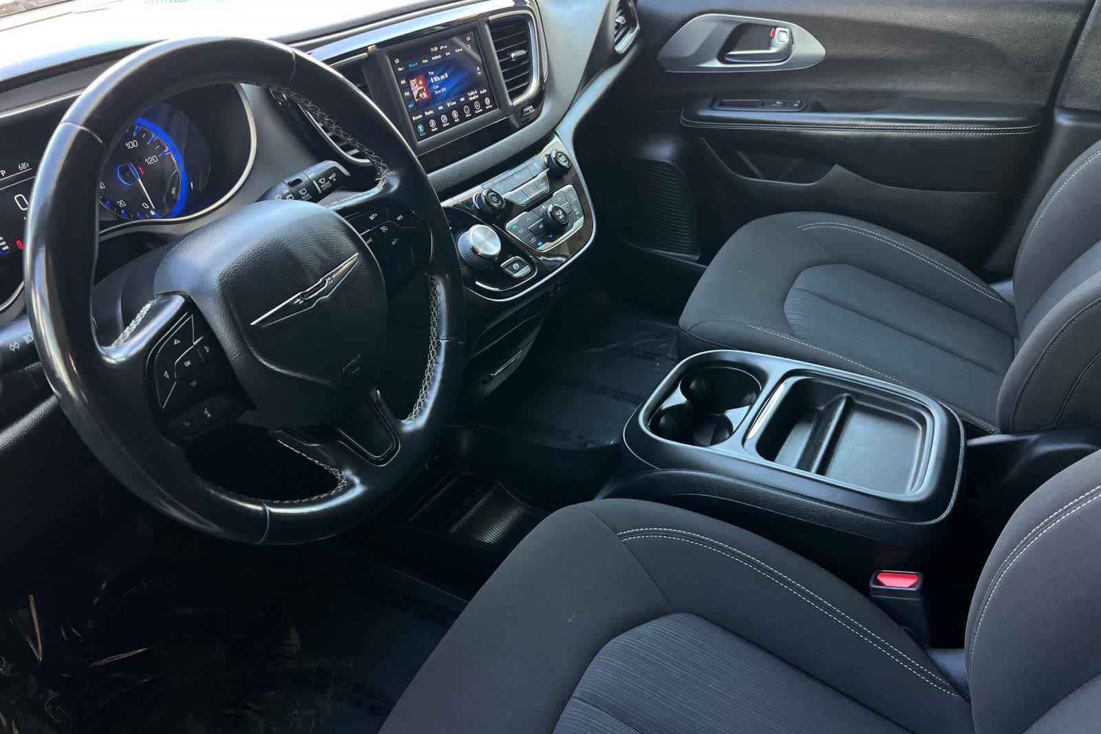 Thumbnail: 2020 Chrysler Pacifica - 11