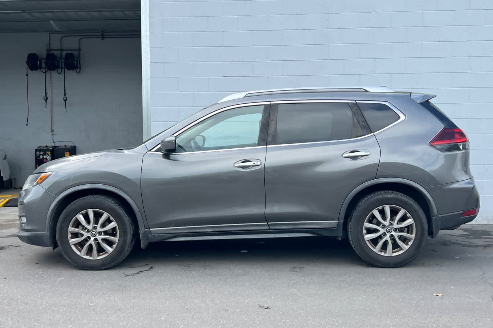 Thumbnail: 2018 Nissan Rogue - 6