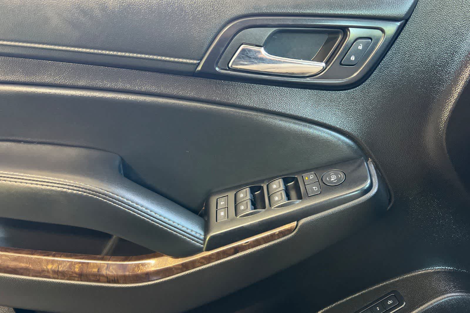 Thumbnail: 2016 Chevrolet Tahoe - 13
