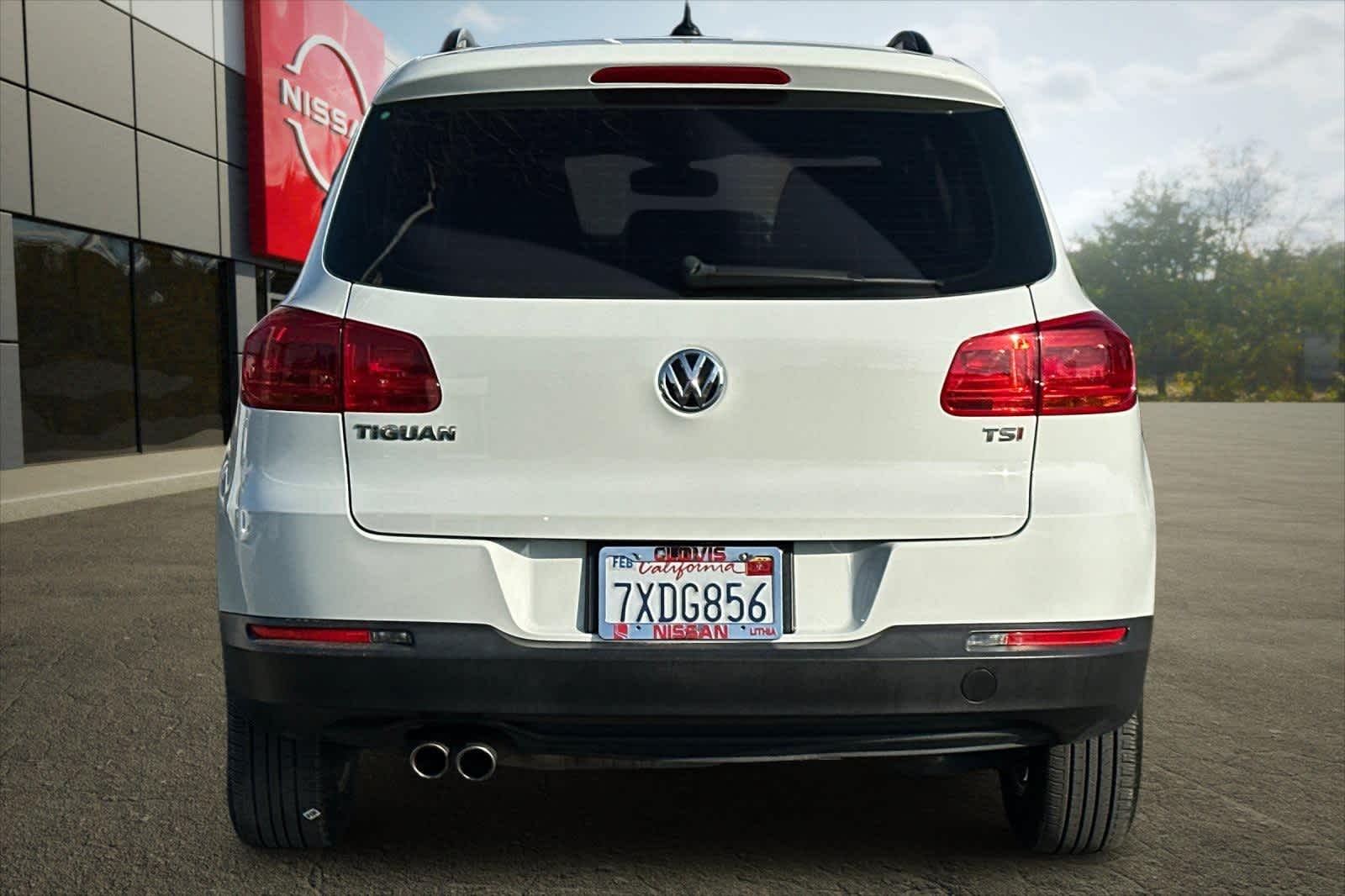 Thumbnail: 2017 Volkswagen Tiguan - 8