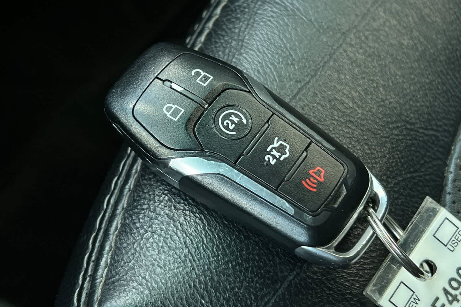 Thumbnail: 2016 Ford Explorer - 28