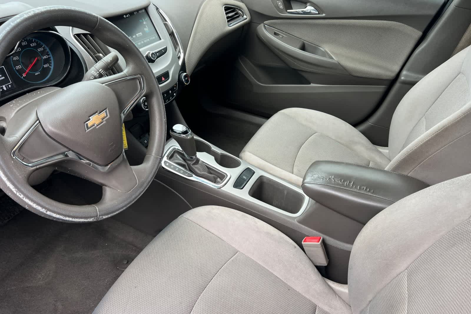 Thumbnail: 2017 Chevrolet Cruze - 12