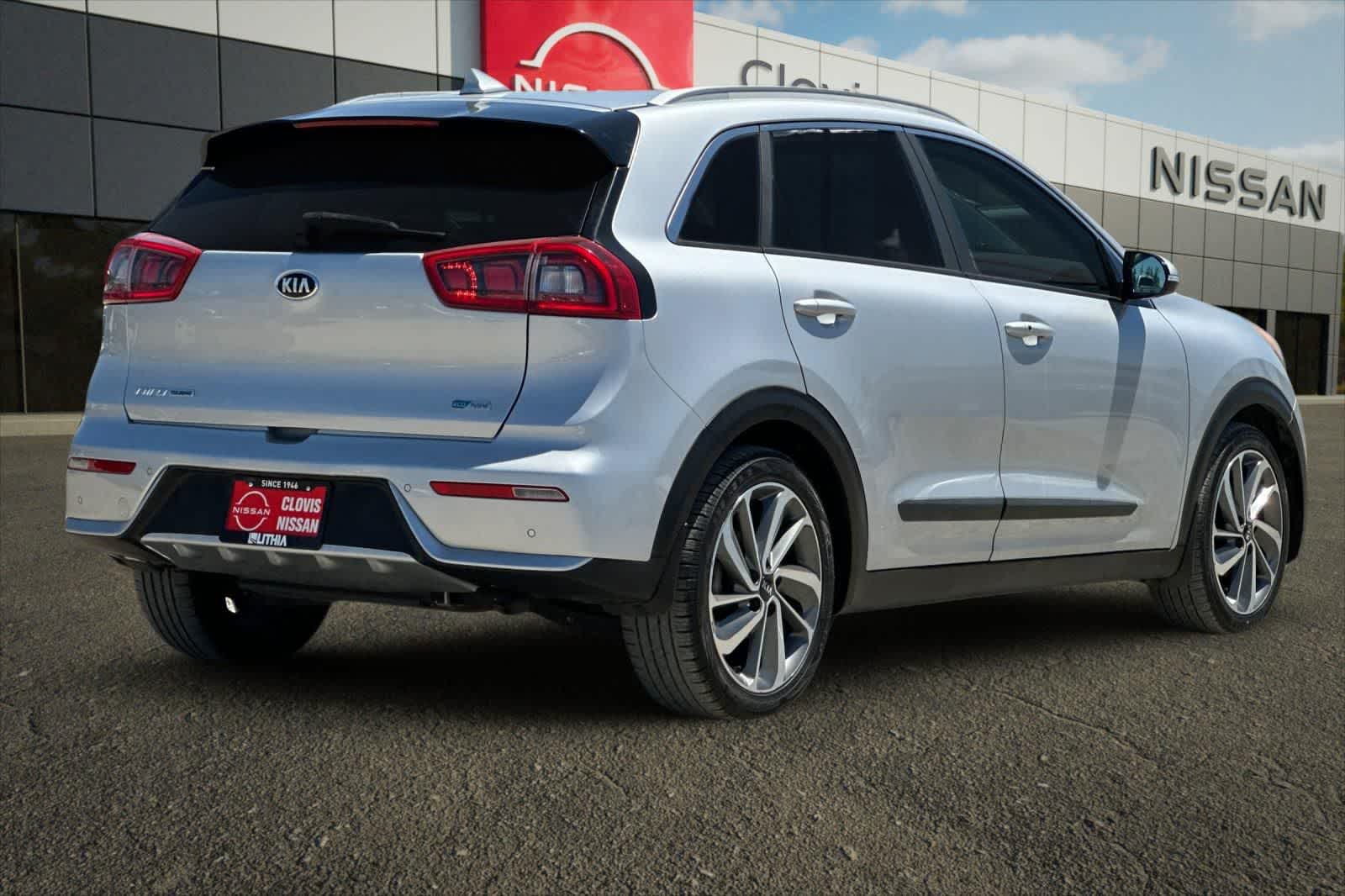 Thumbnail: 2018 Kia Niro - 3