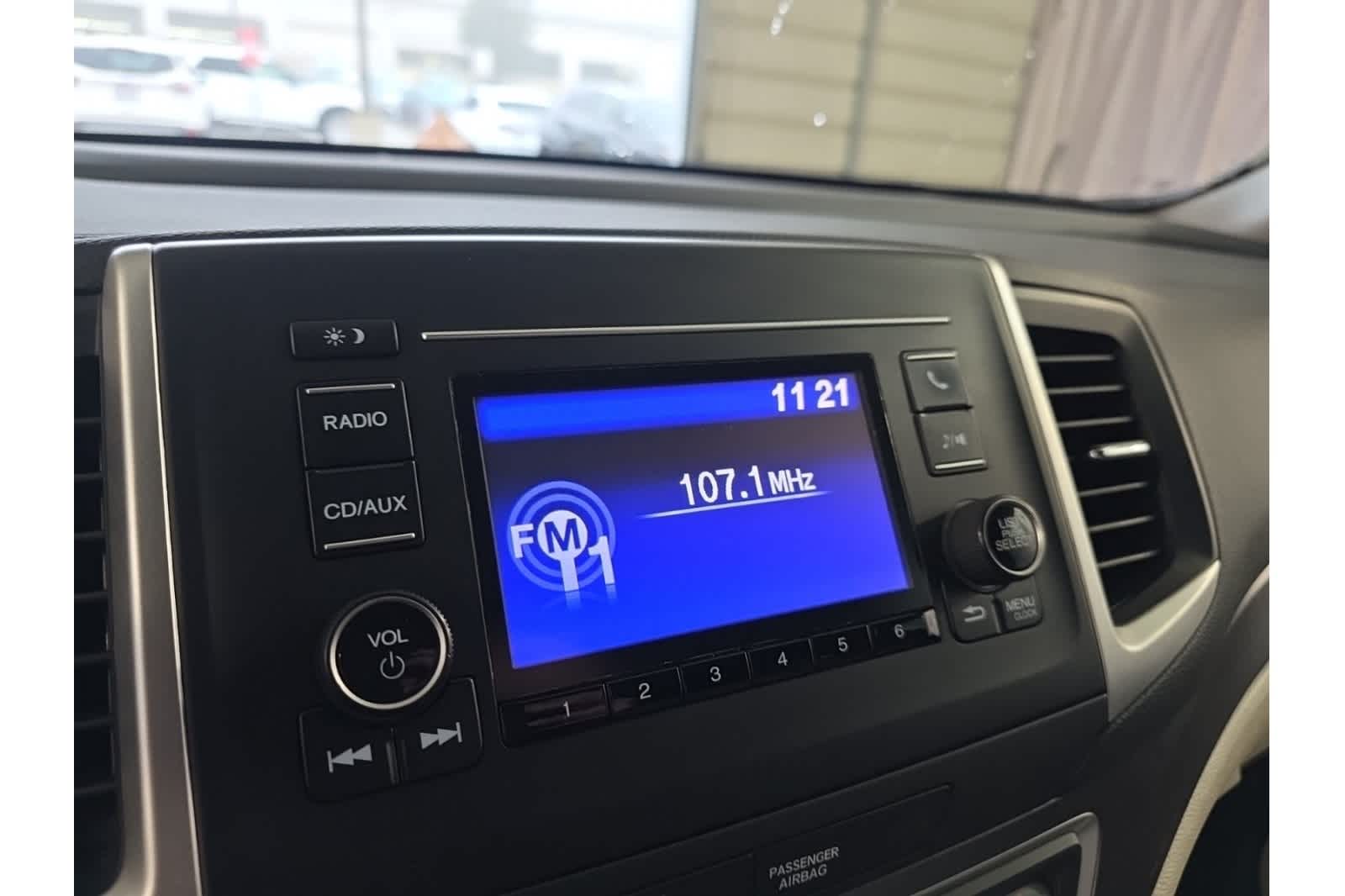 Thumbnail: 2017 Honda Ridgeline - 22