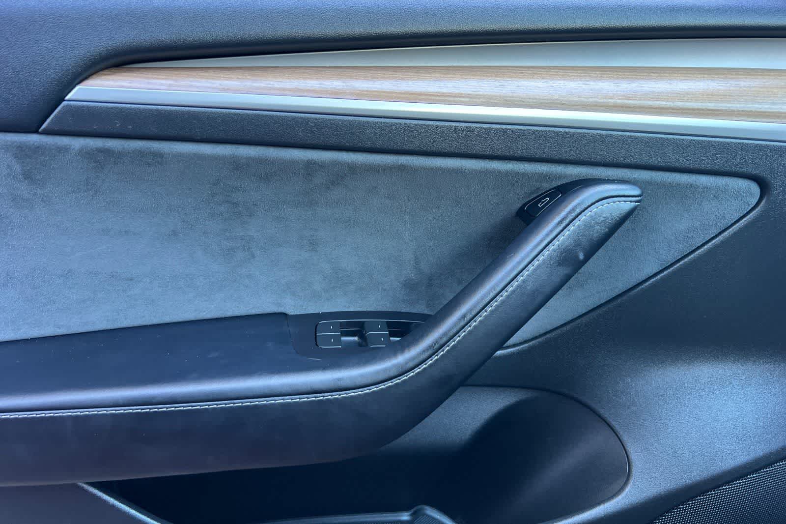Thumbnail: 2022 Tesla Model 3 - 13