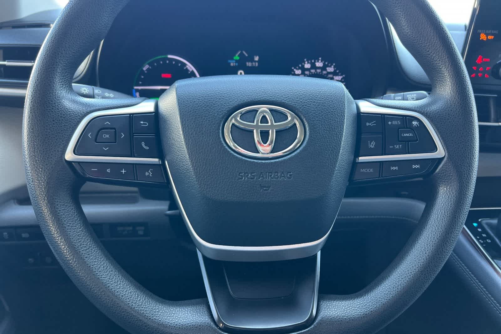Thumbnail: 2021 Toyota Sienna - 27