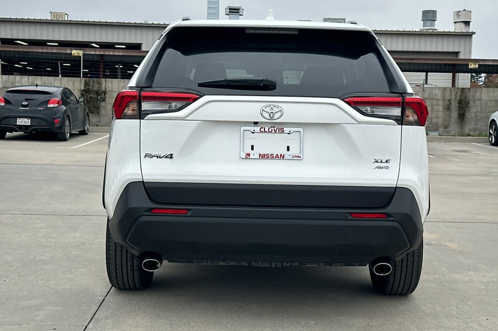 Thumbnail: 2025 Toyota RAV4 - 8