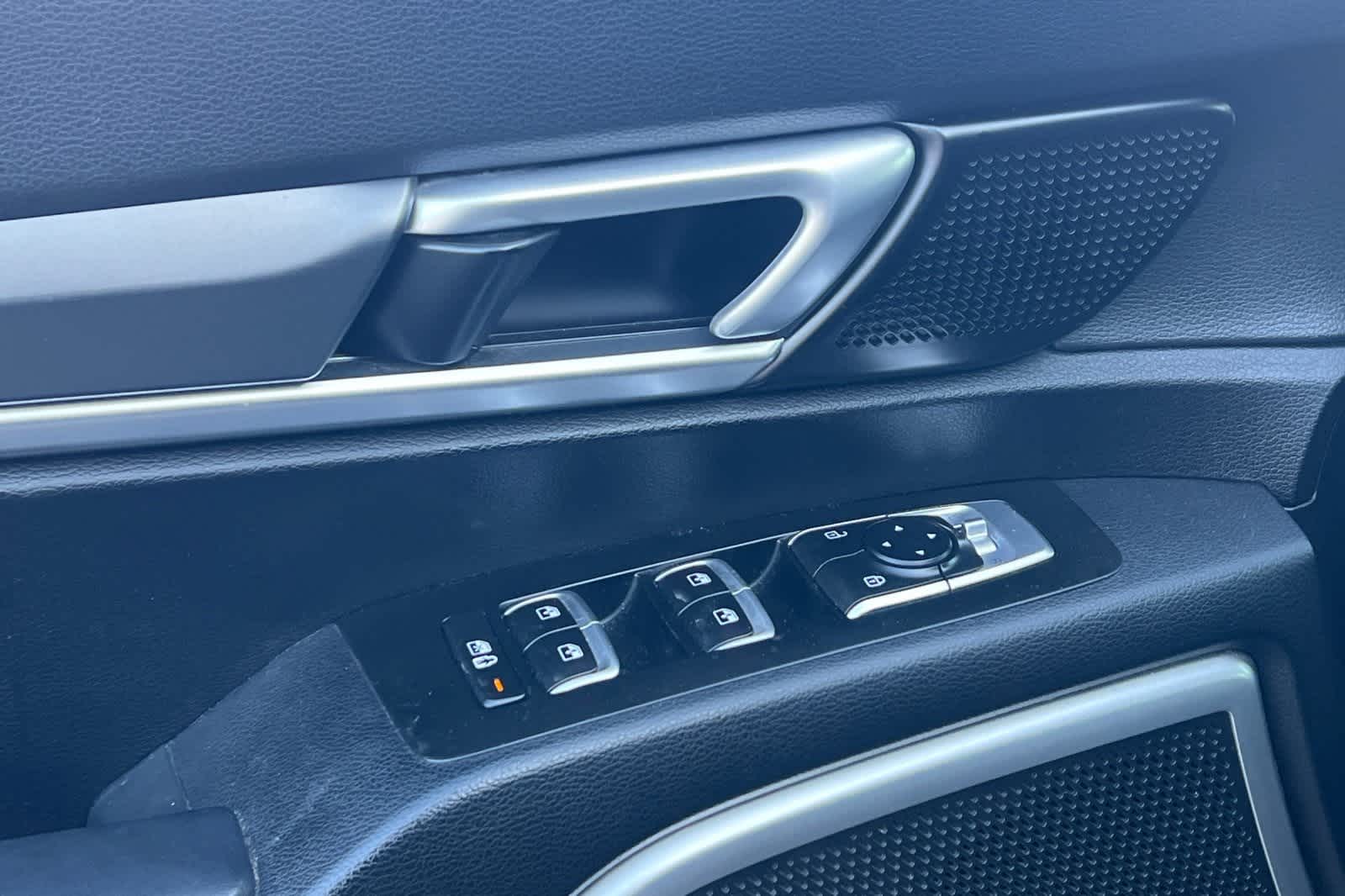 Thumbnail: 2020 Kia Telluride - 13