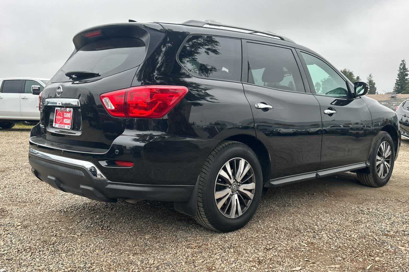 Thumbnail: 2019 Nissan Pathfinder - 3