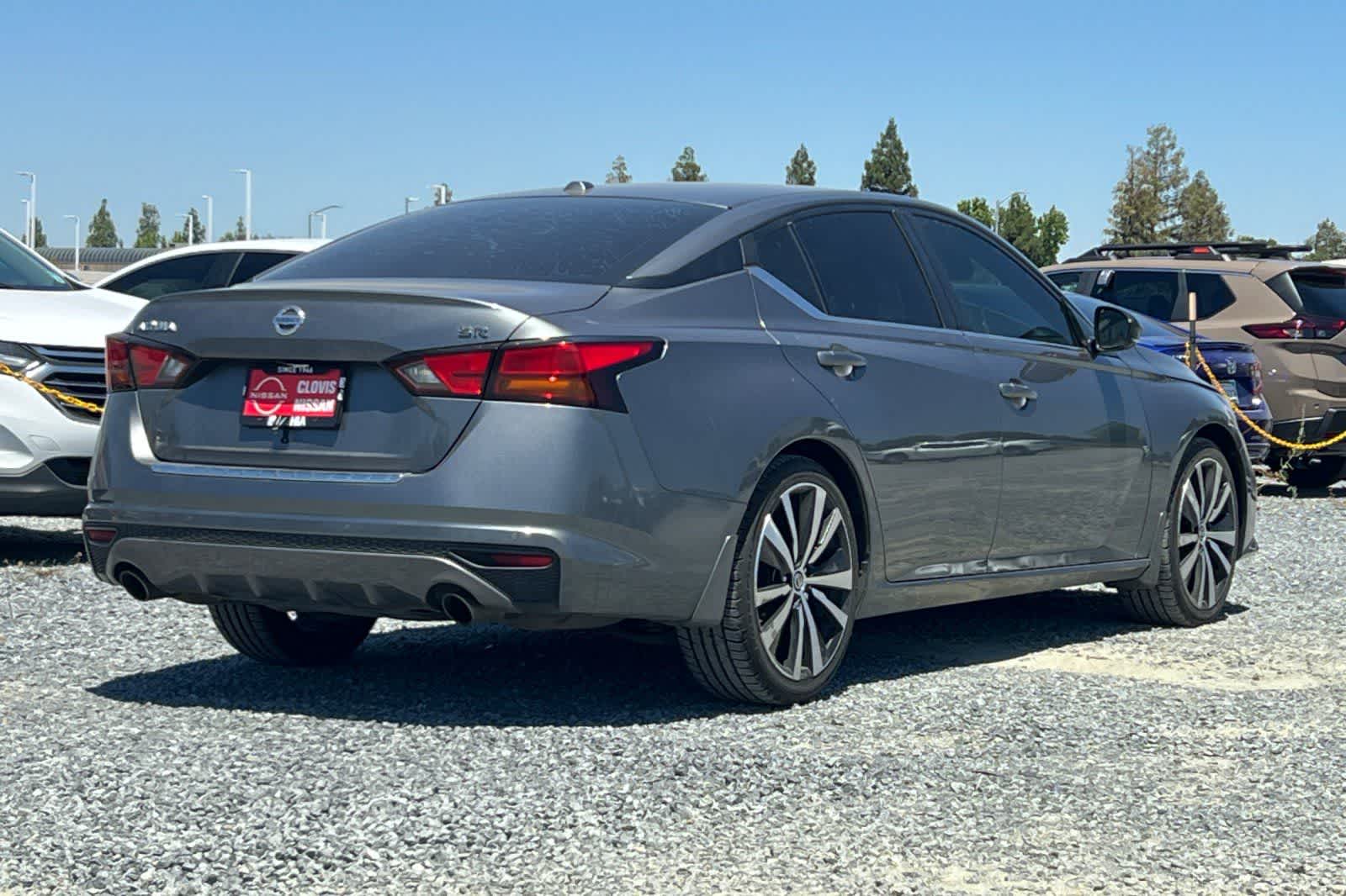Thumbnail: 2020 Nissan Altima - 3