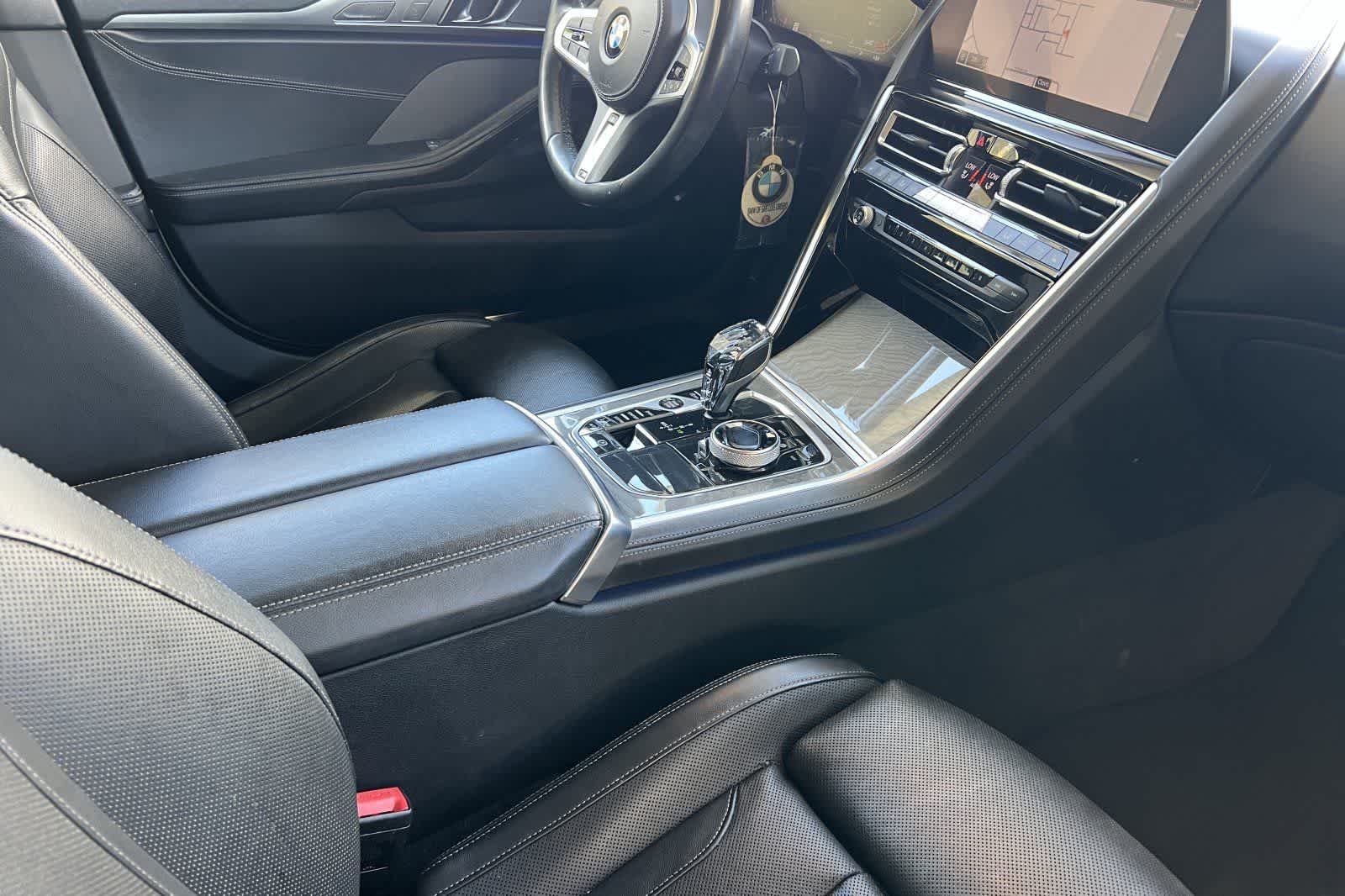 Thumbnail: 2020 BMW 8 Series - 16