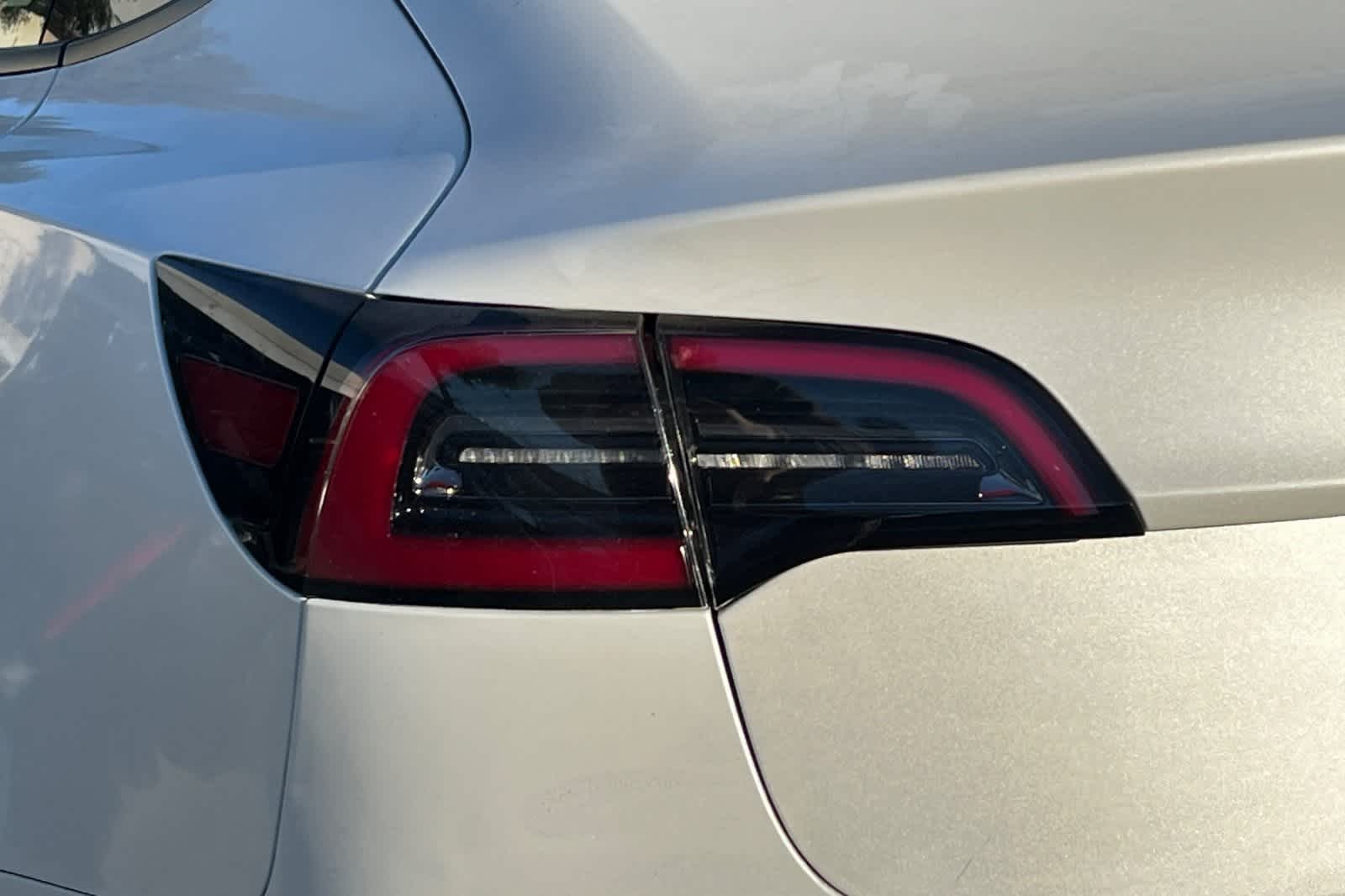 Thumbnail: 2023 Tesla Model 3 - 15