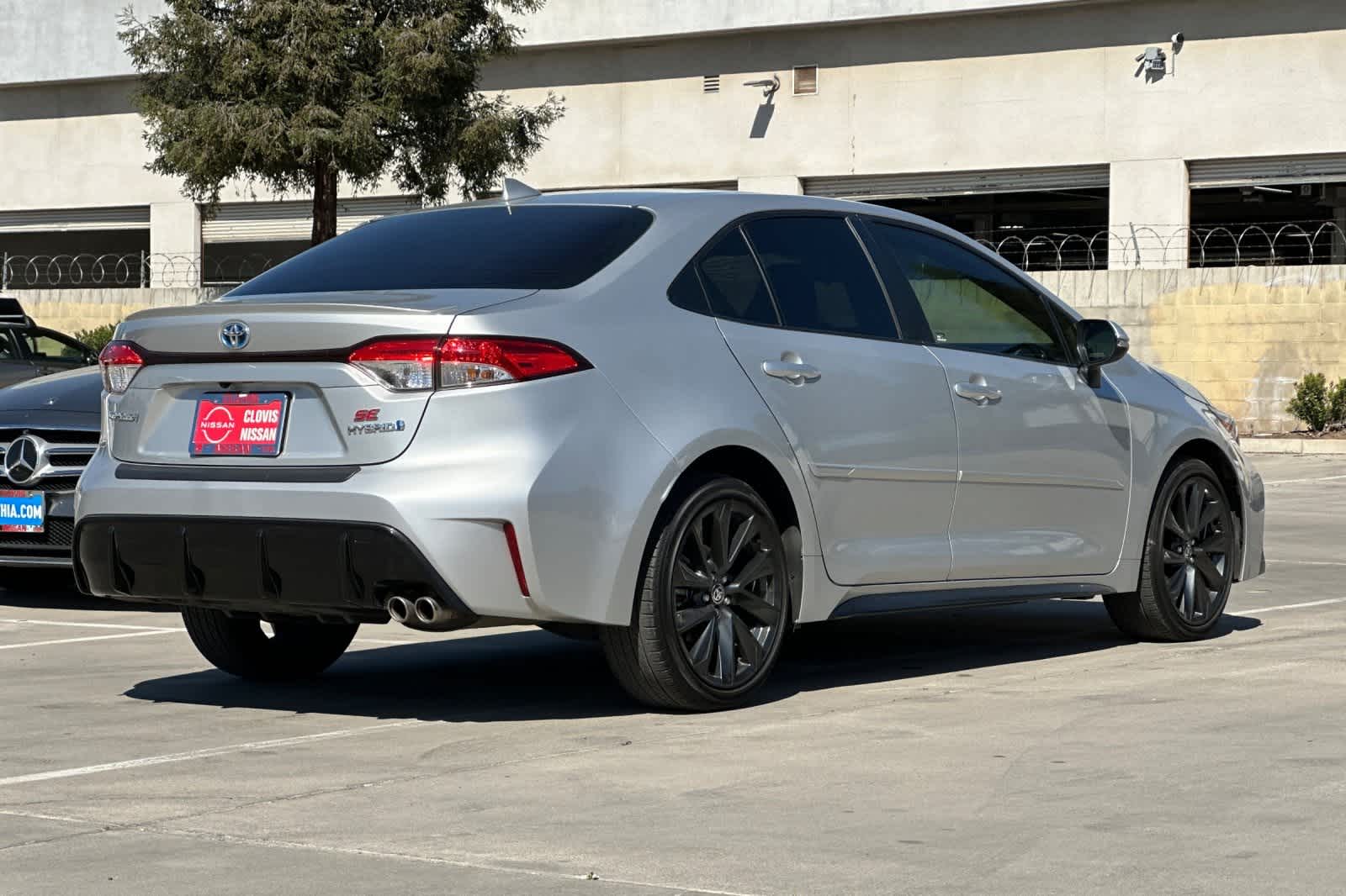 Thumbnail: 2024 Toyota Corolla - 3