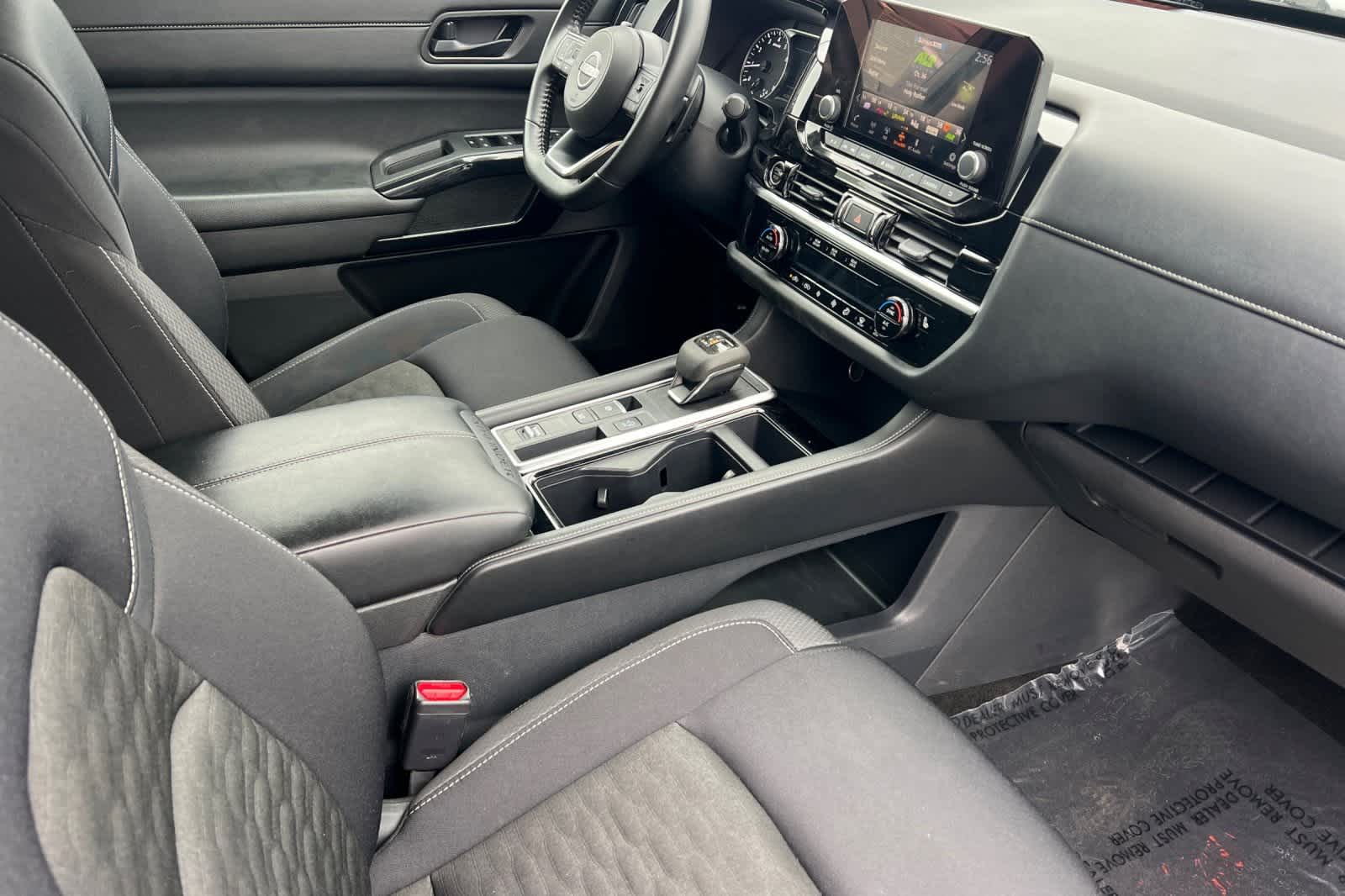 Thumbnail: 2024 Nissan Pathfinder - 20