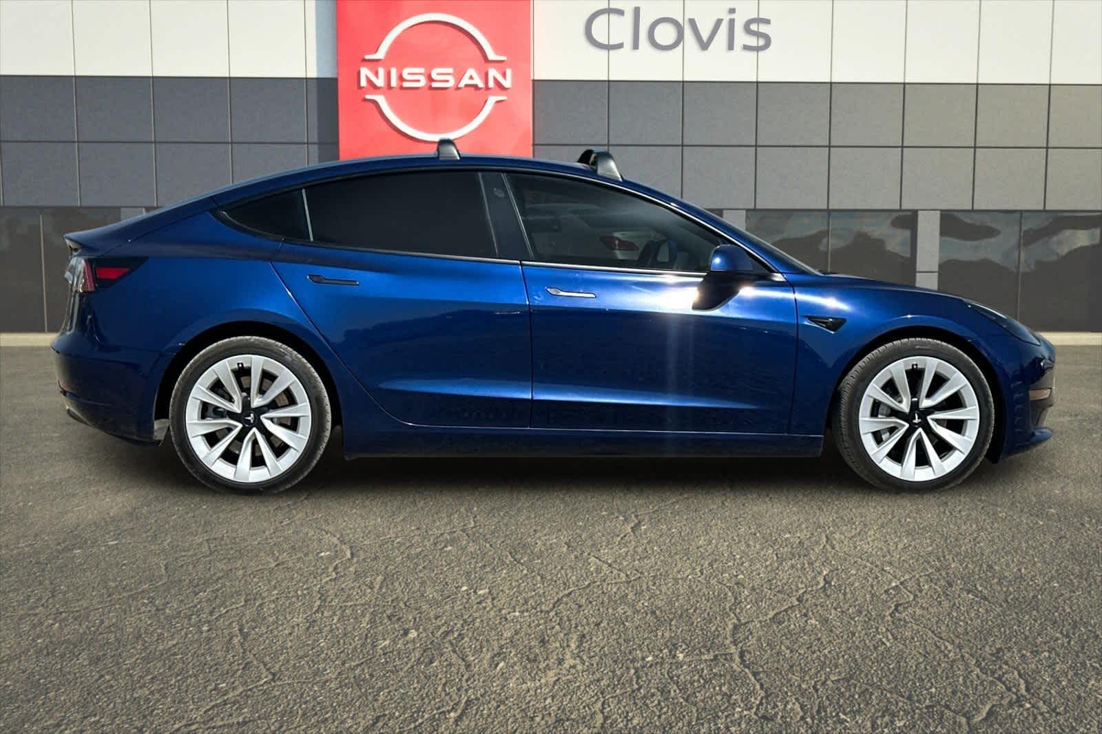 Thumbnail: 2023 Tesla Model 3 - 9