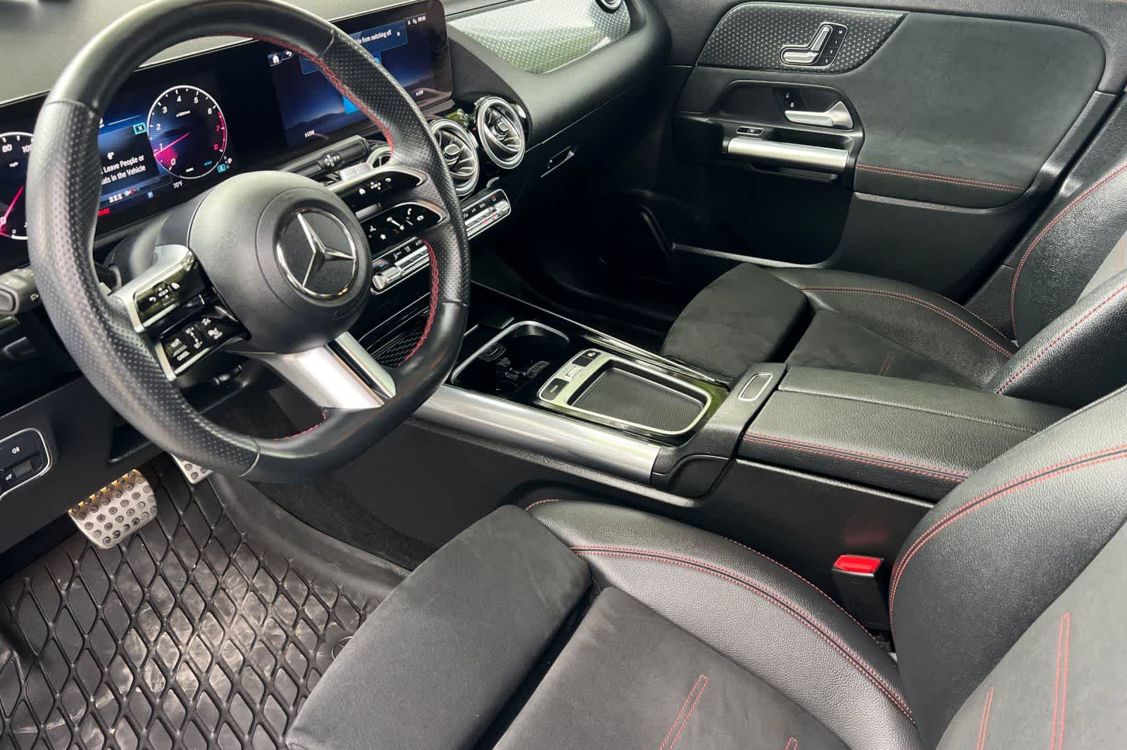 Thumbnail: 2025 Mercedes-Benz GLA - 12