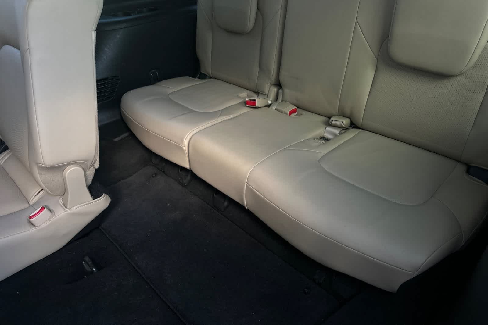 Thumbnail: 2017 Nissan Armada - 17