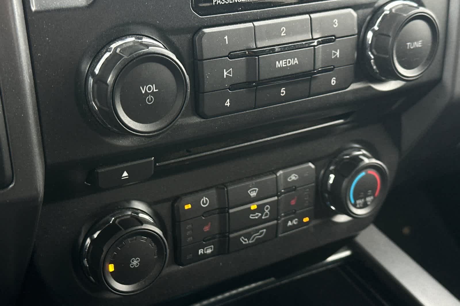 Thumbnail: 2018 Ford F-150 - 21