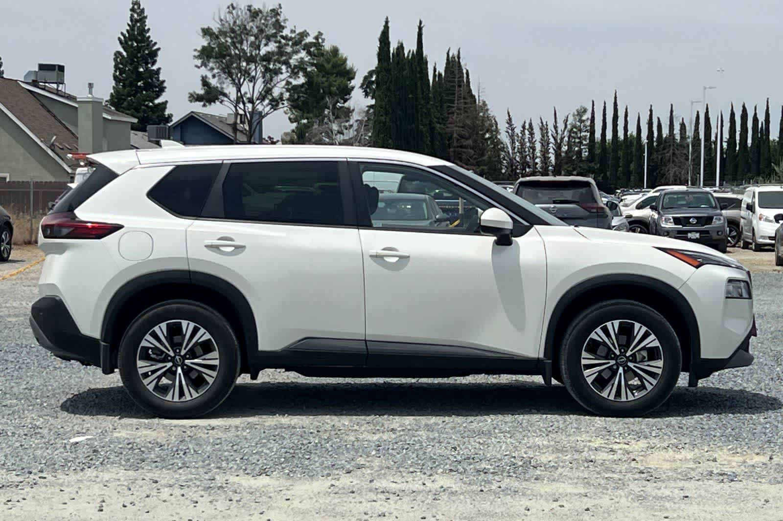 Thumbnail: 2023 Nissan Rogue - 9