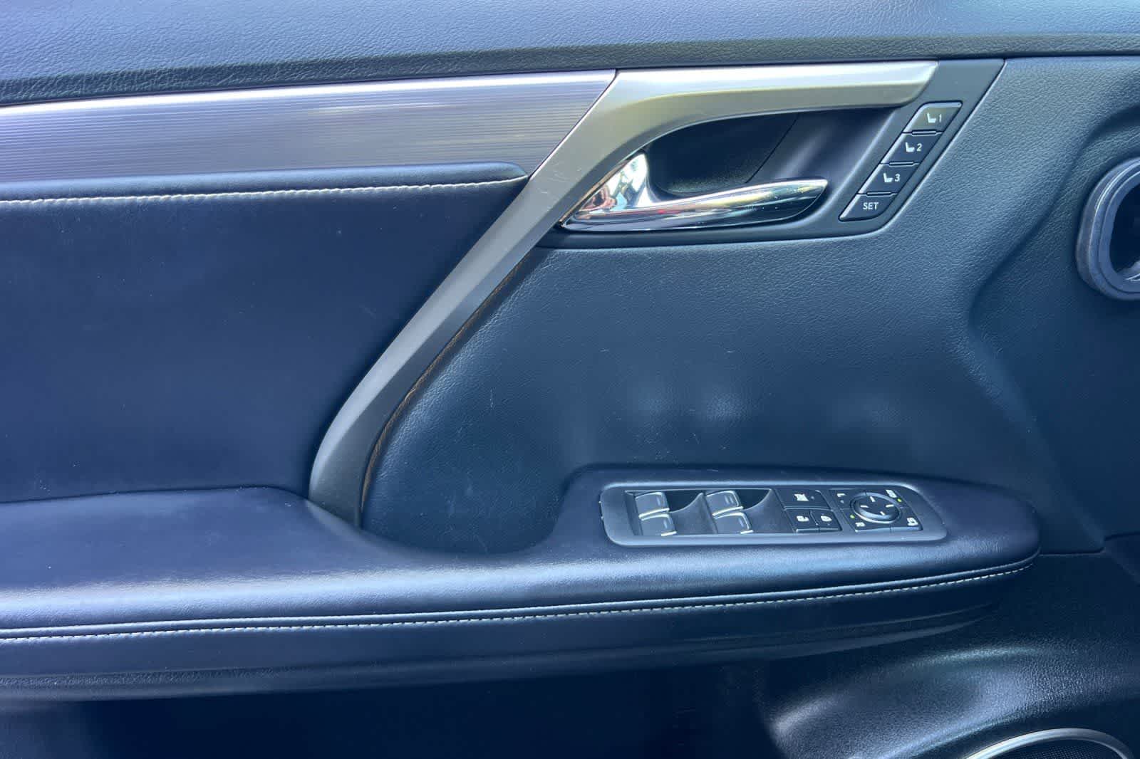 Thumbnail: 2019 Lexus RX - 13