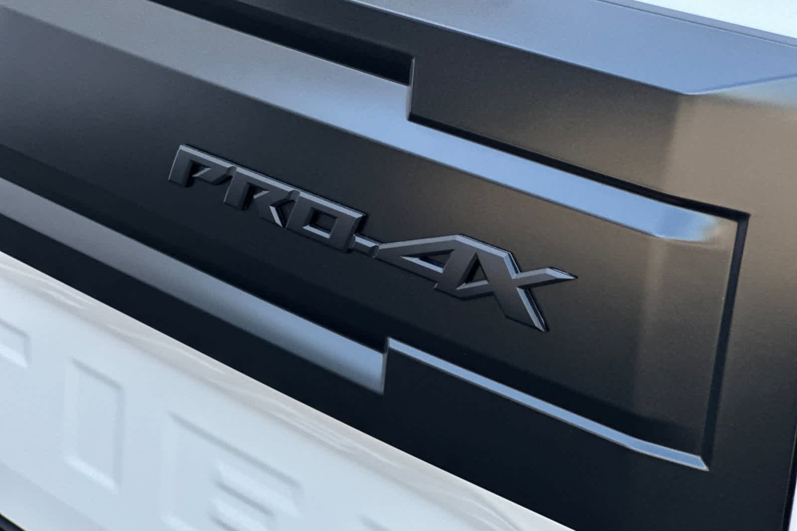 Thumbnail: 2026 Nissan Frontier - 16