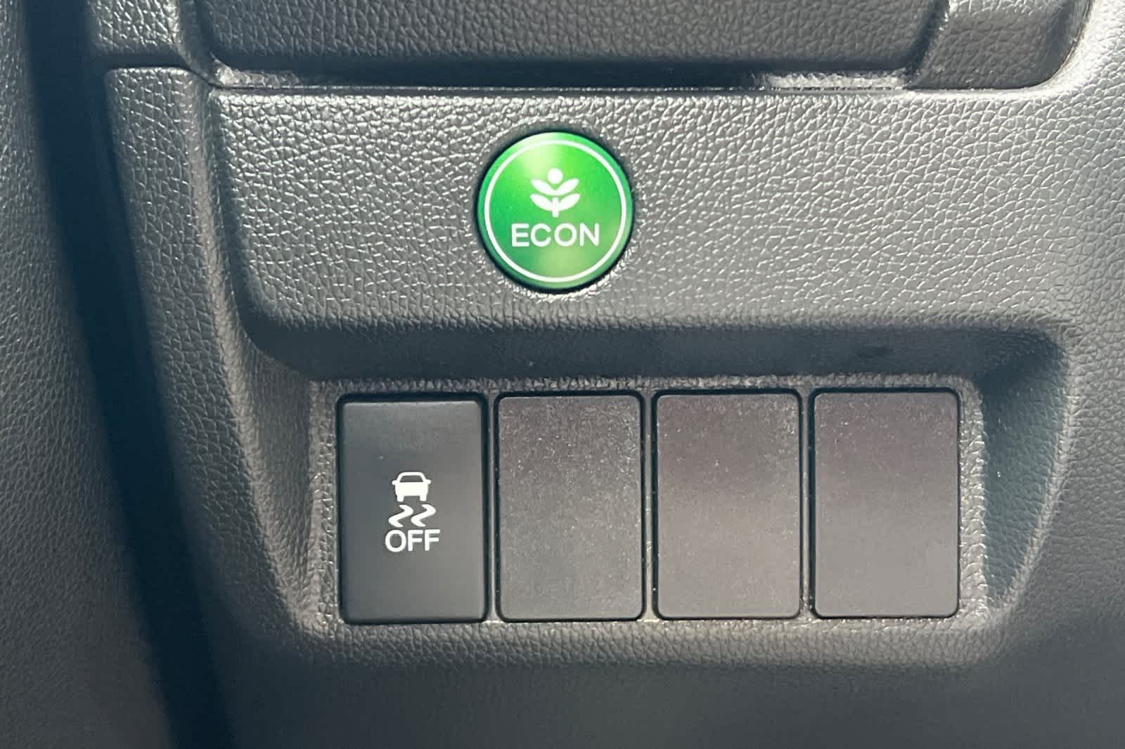 Thumbnail: 2015 Honda Fit - 31