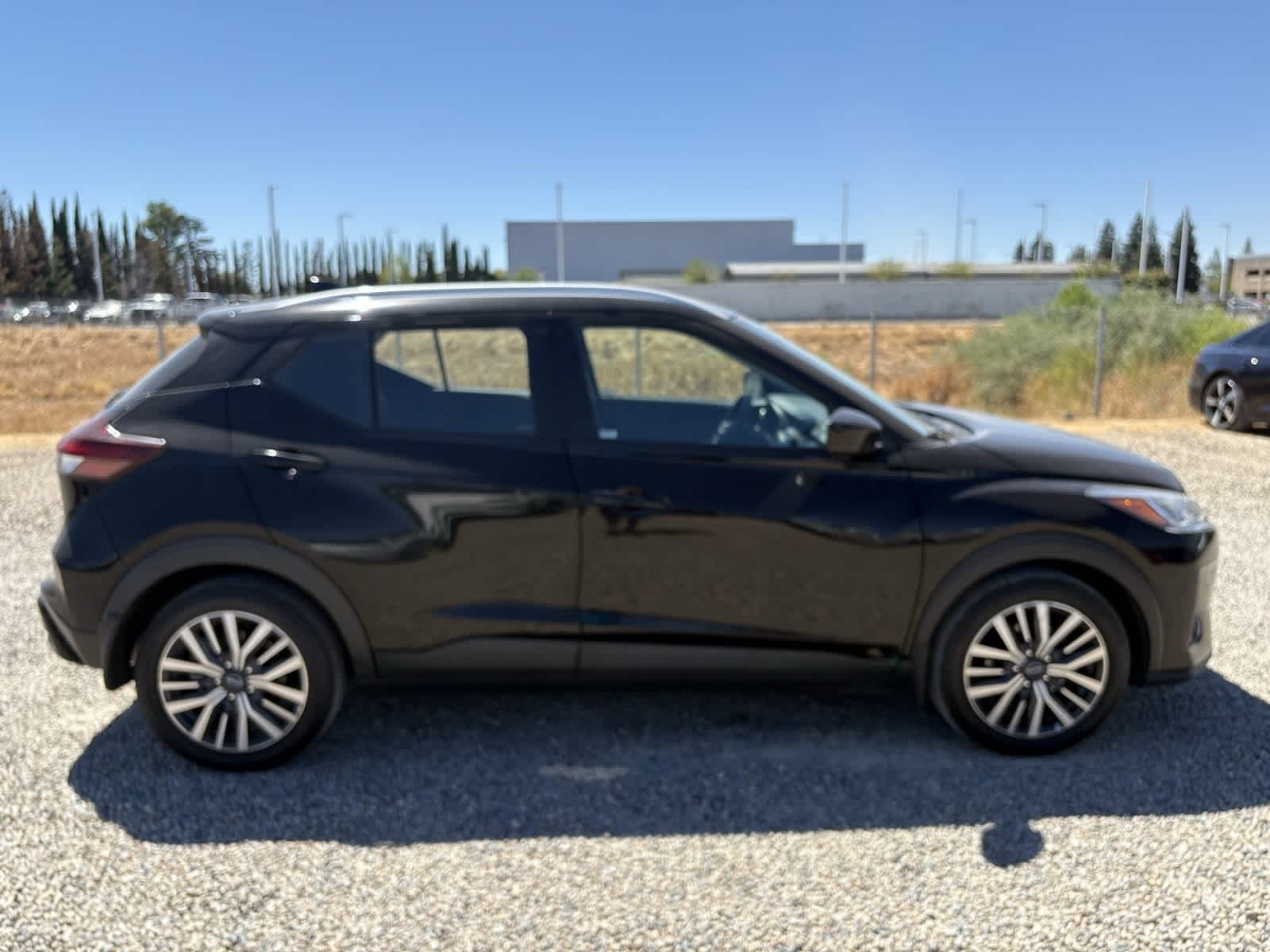 Thumbnail: 2023 Nissan Kicks - 8