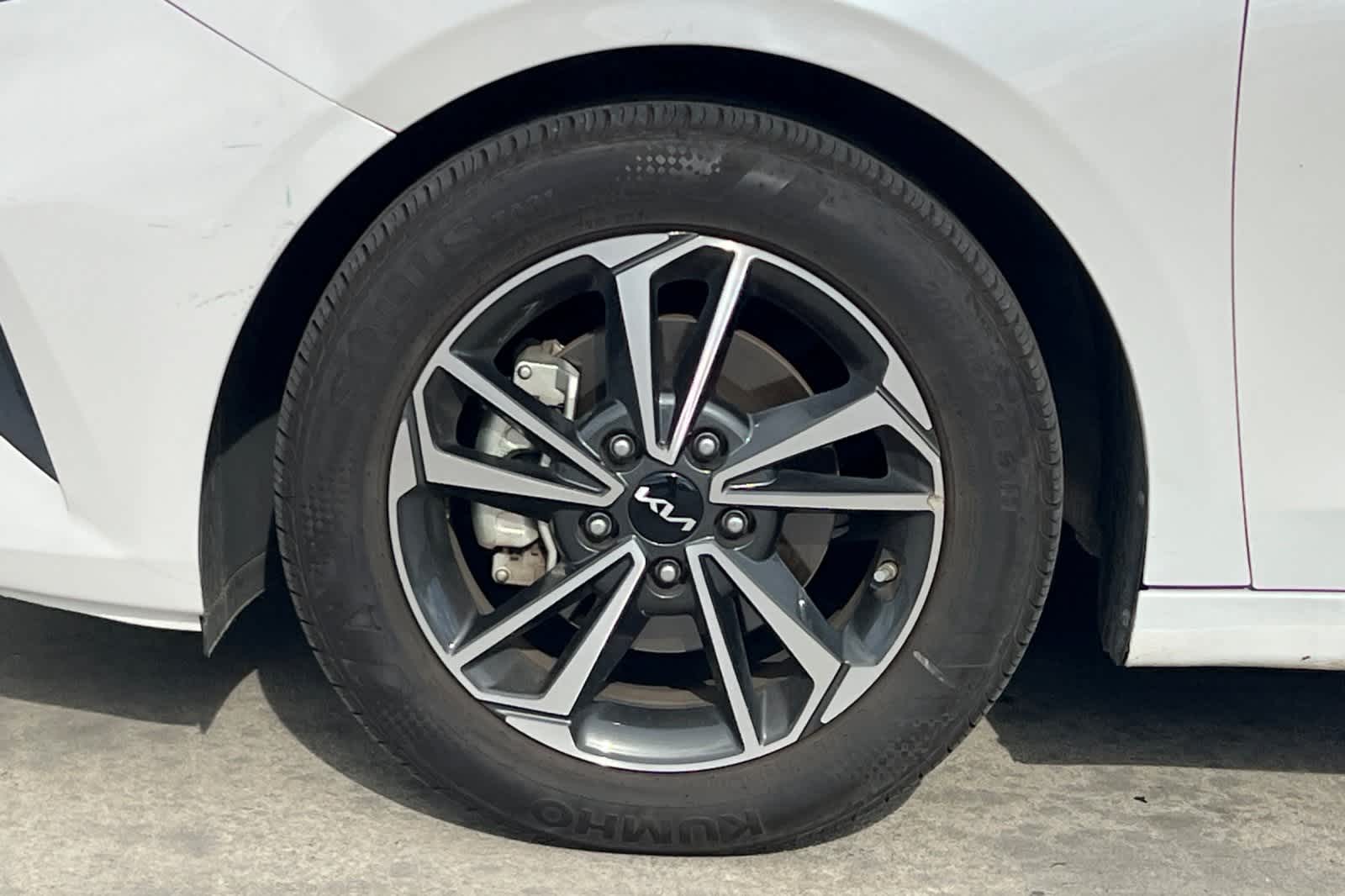 Thumbnail: 2024 Kia Forte - 26