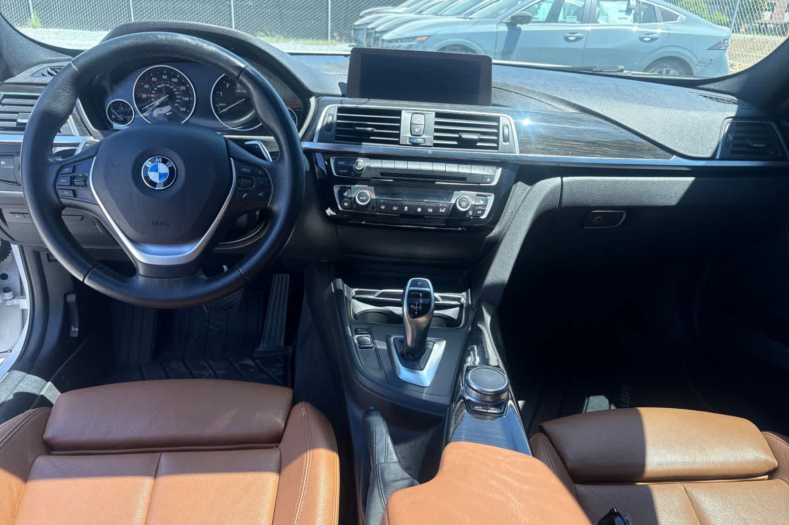 Thumbnail: 2018 BMW 3 Series - 4