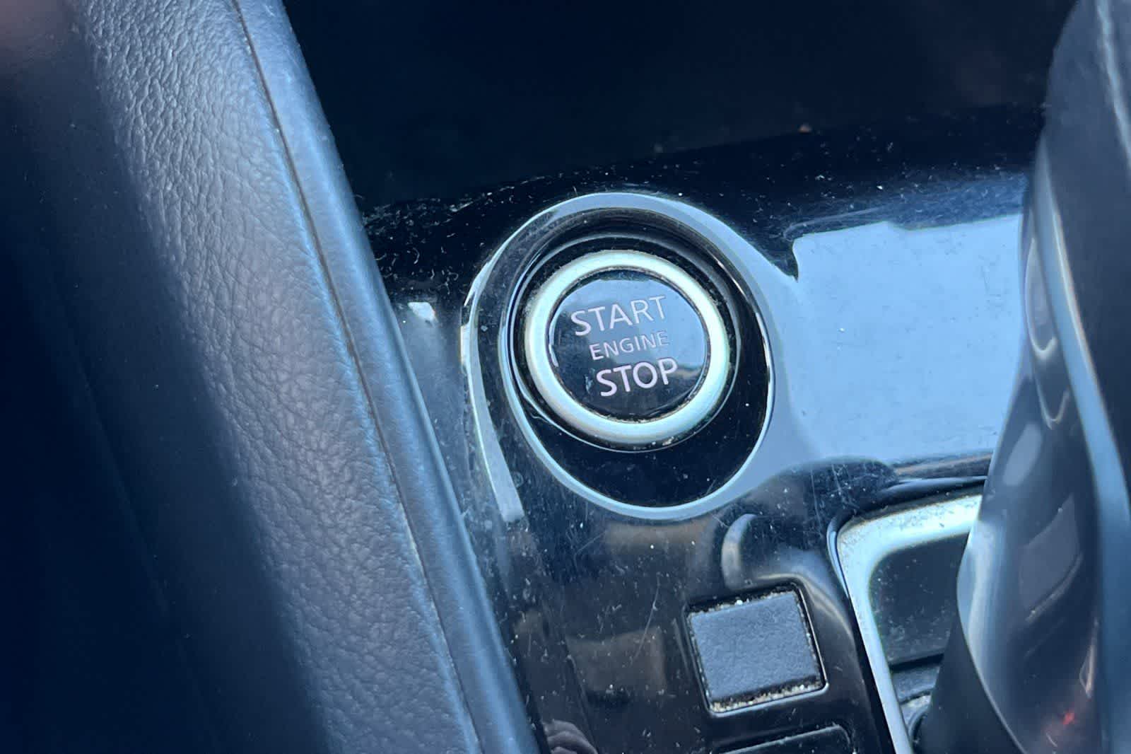 Thumbnail: 2021 Nissan Kicks - 25