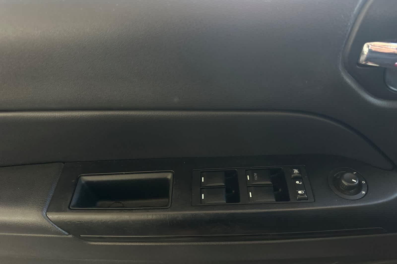 Thumbnail: 2014 Jeep Patriot - 15