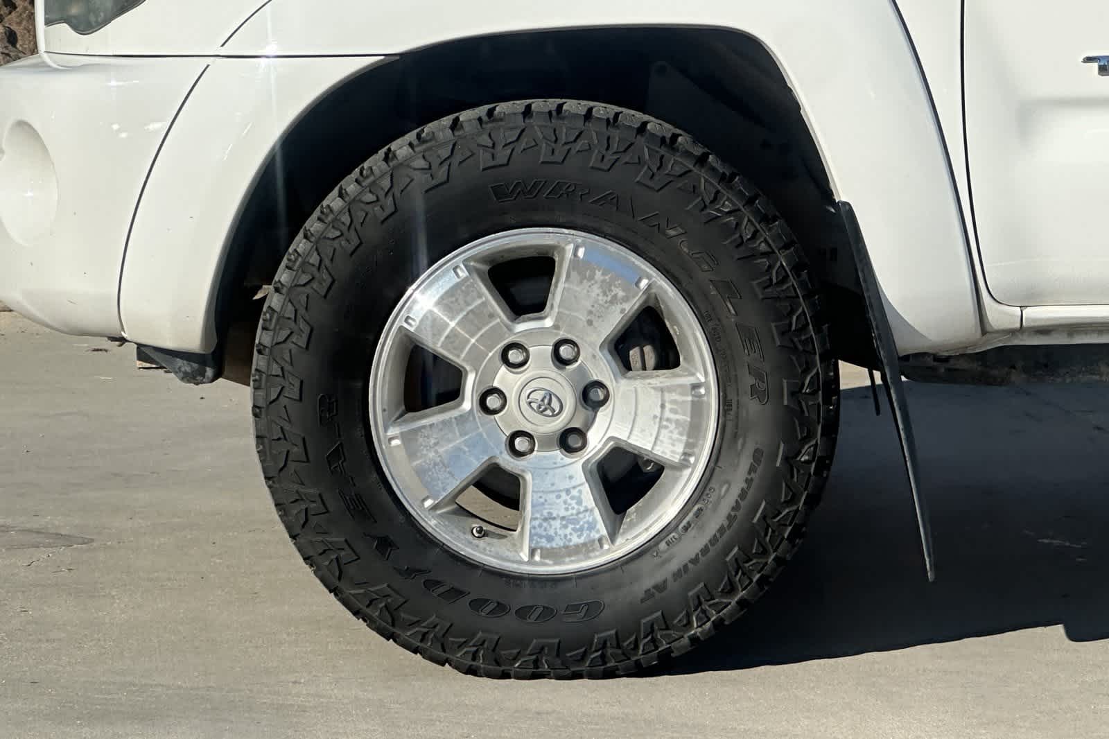 Thumbnail: 2011 Toyota Tacoma - 12