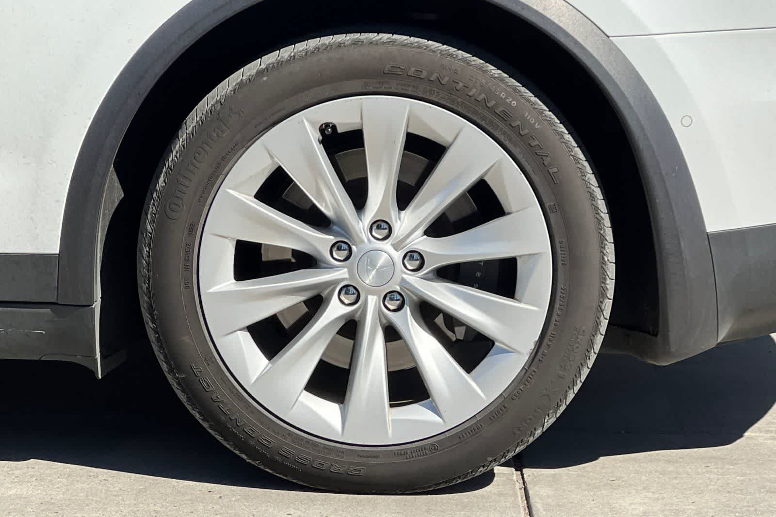 Thumbnail: 2018 Tesla Model X - 12