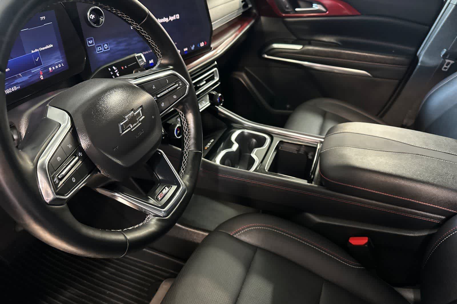 Thumbnail: 2025 Chevrolet Traverse - 12