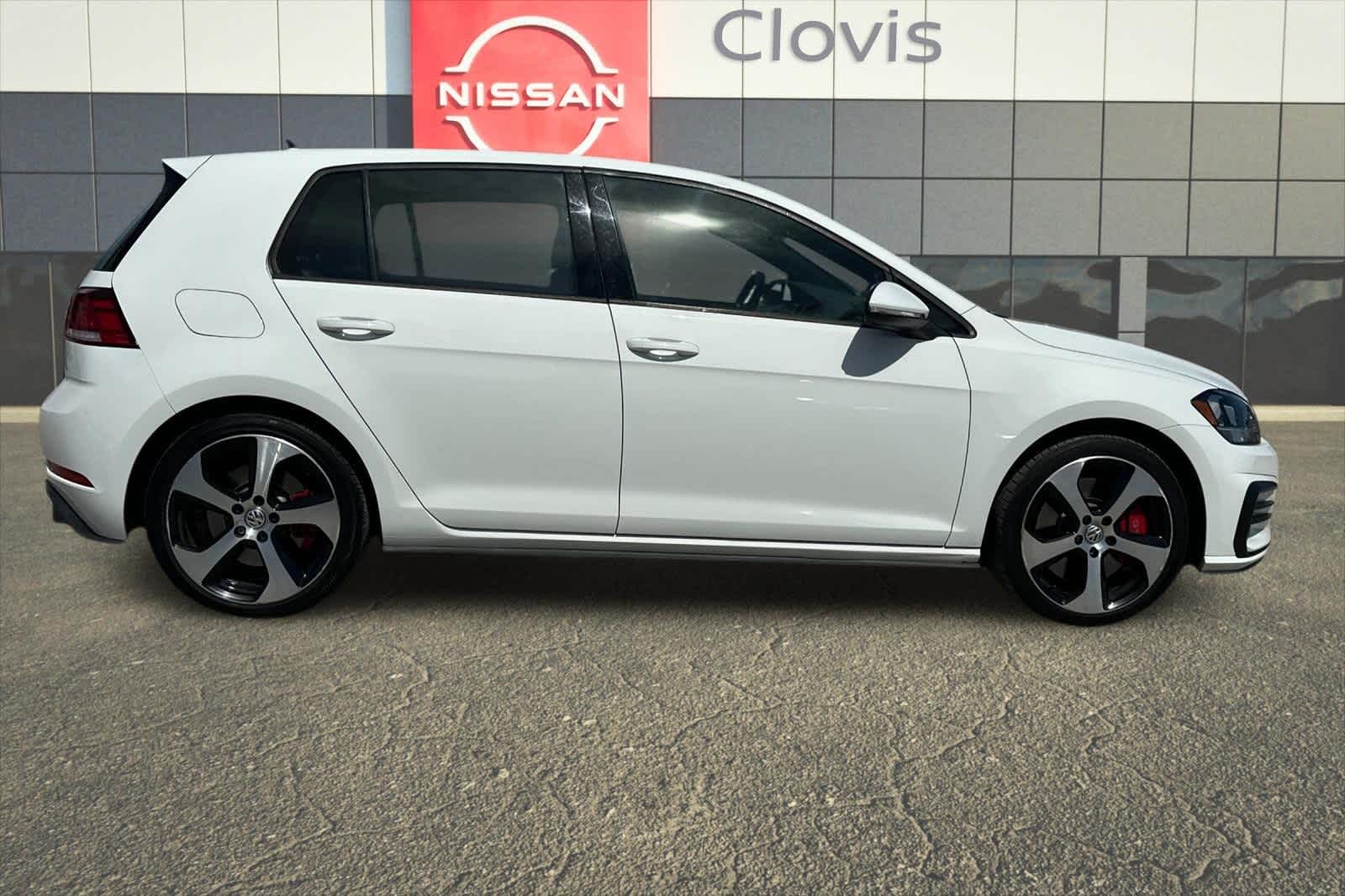Thumbnail: 2019 Volkswagen Golf - 9