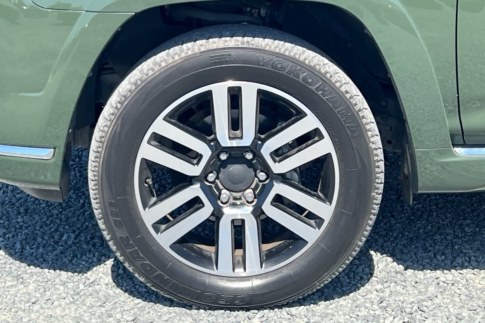 Thumbnail: 2022 Toyota 4Runner - 12