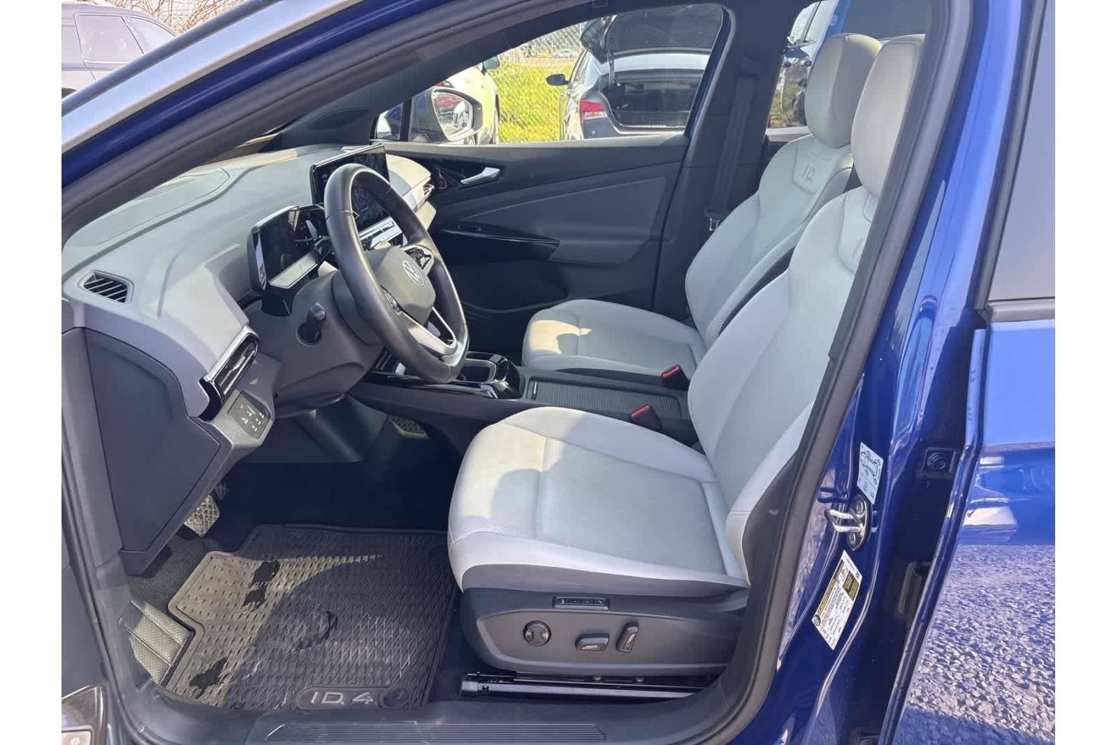 Thumbnail: 2022 Volkswagen ID.4 - 12