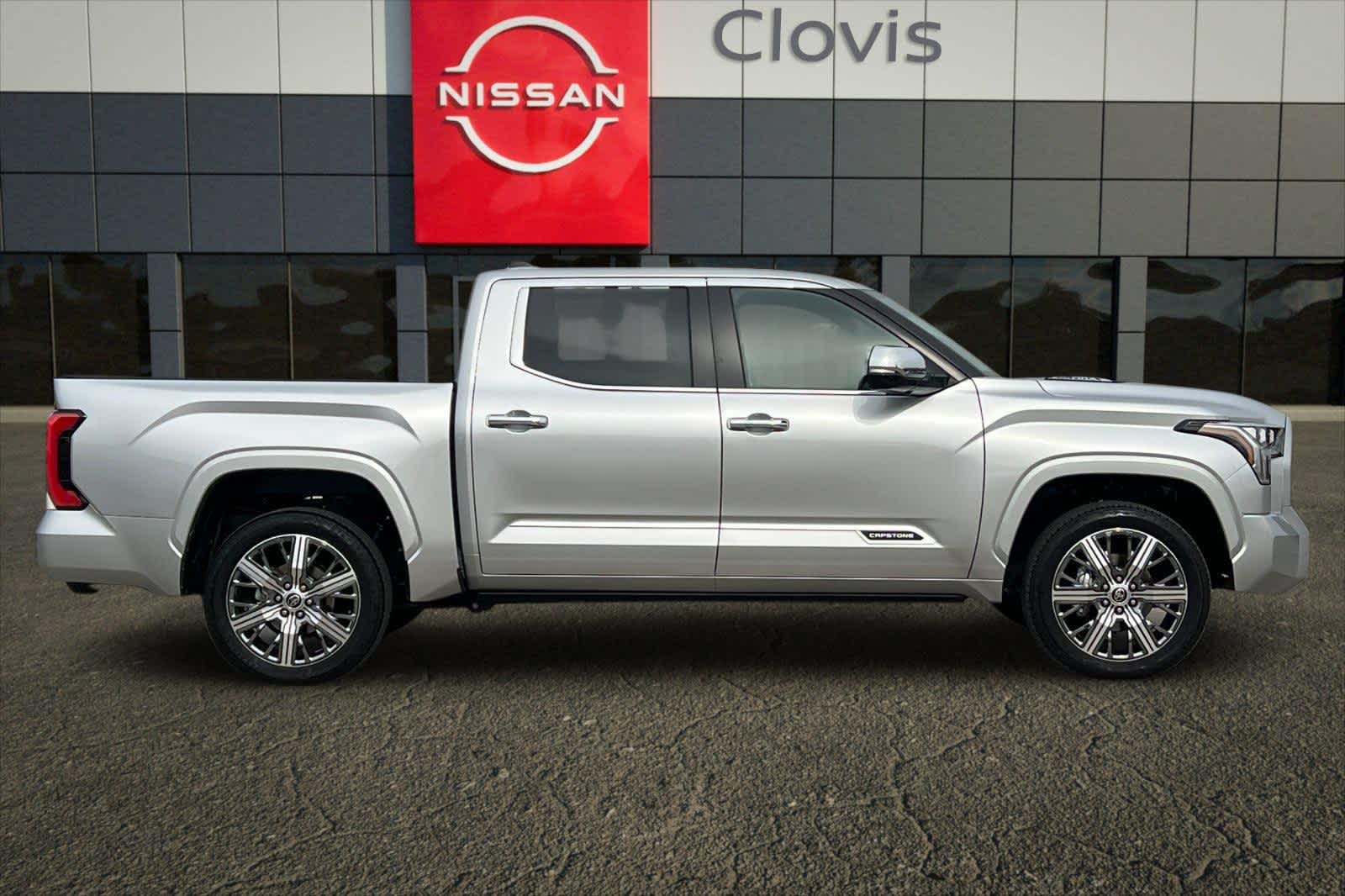 Thumbnail: 2024 Toyota Tundra - 9