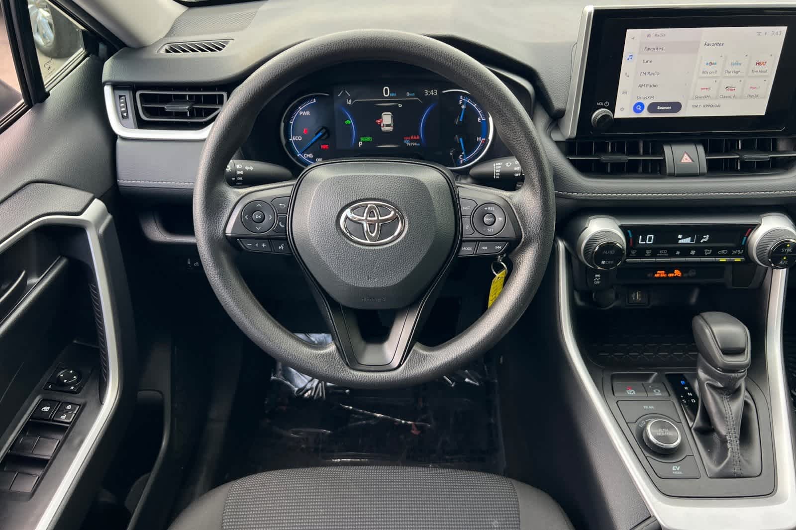 Thumbnail: 2025 Toyota RAV4 - 16