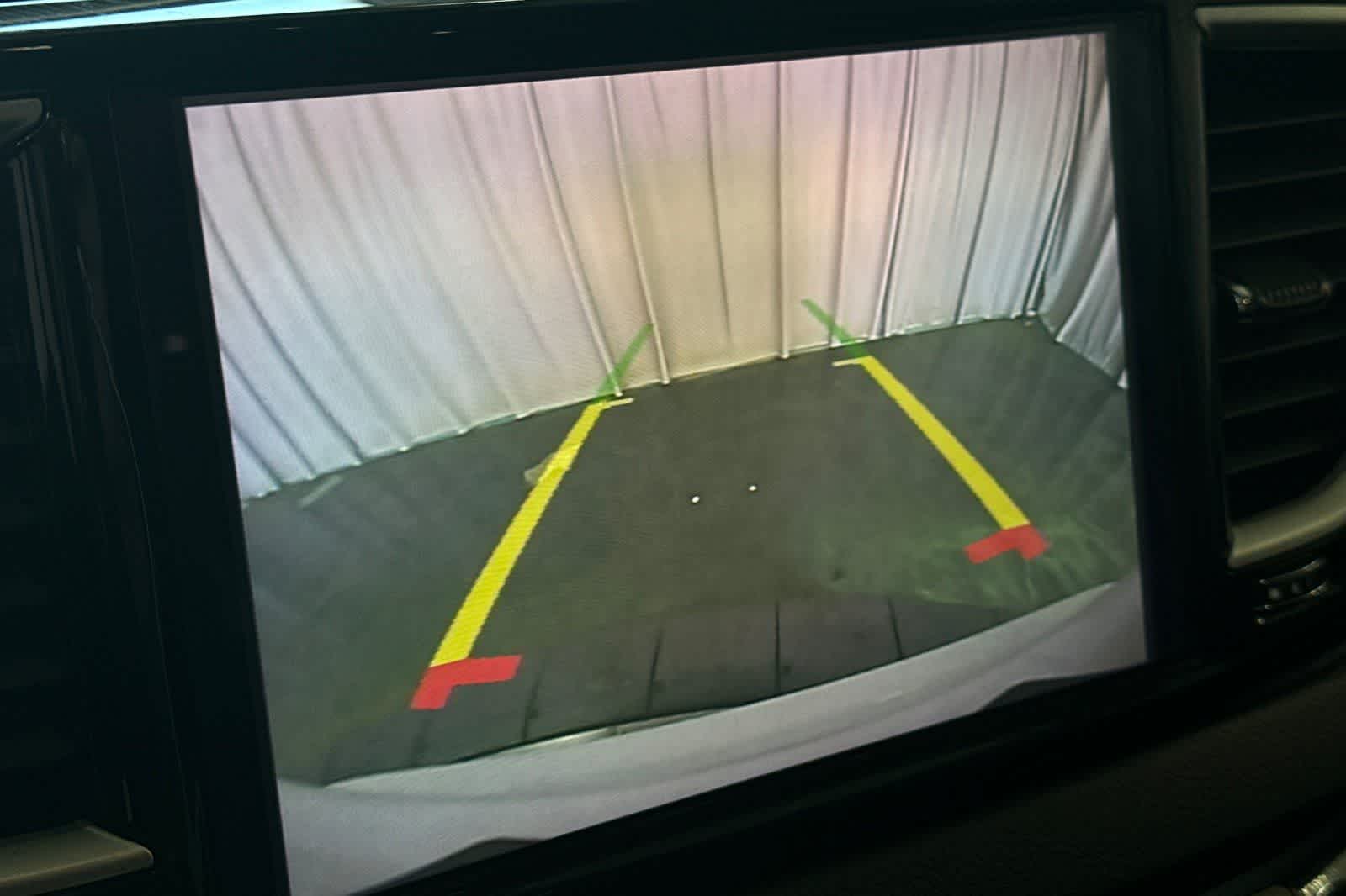 Thumbnail: 2022 Chrysler Pacifica - 24