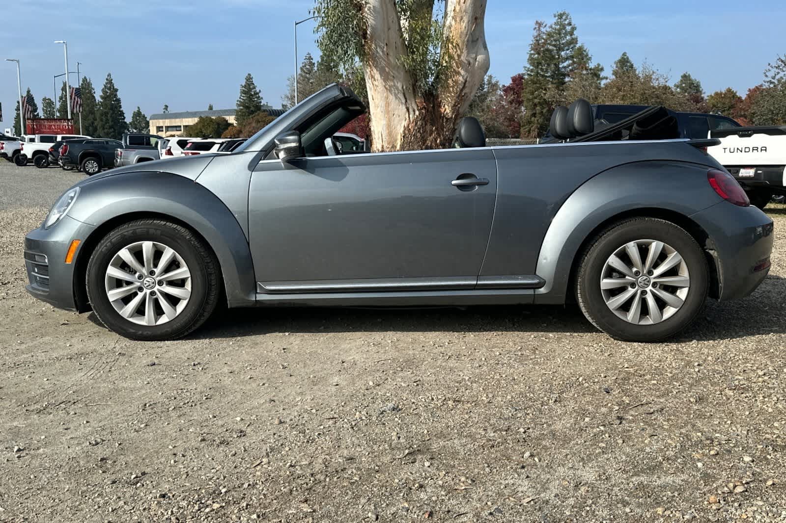 Thumbnail: 2018 Volkswagen Beetle - 6