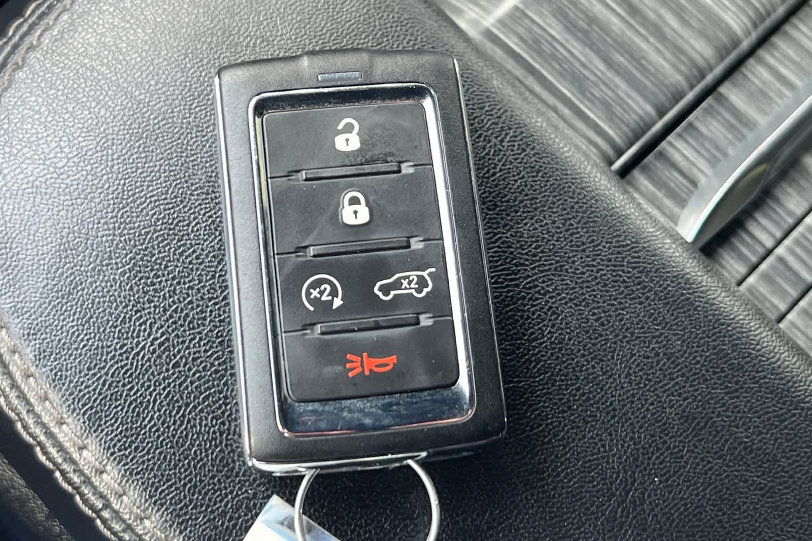 Thumbnail: 2022 Jeep Wagoneer - 29