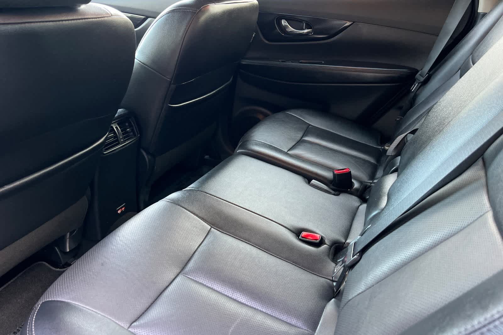 Thumbnail: 2019 Nissan Rogue - 5