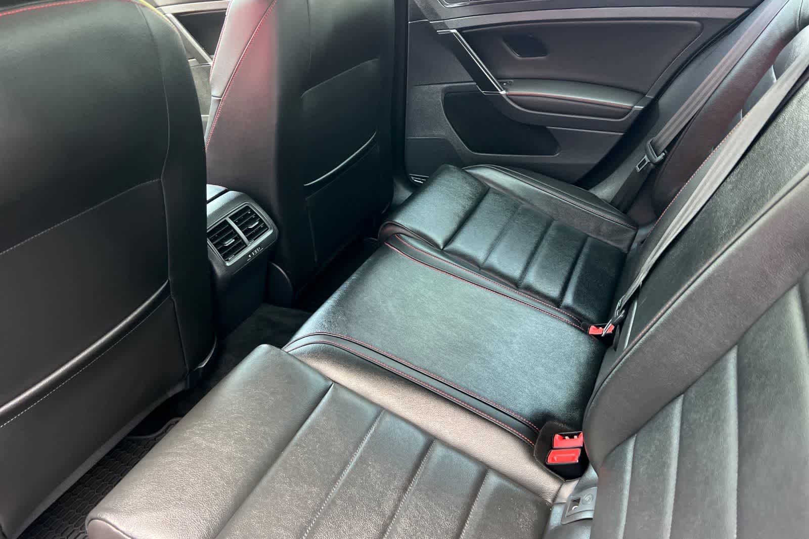 Thumbnail: 2021 Volkswagen Golf - 5