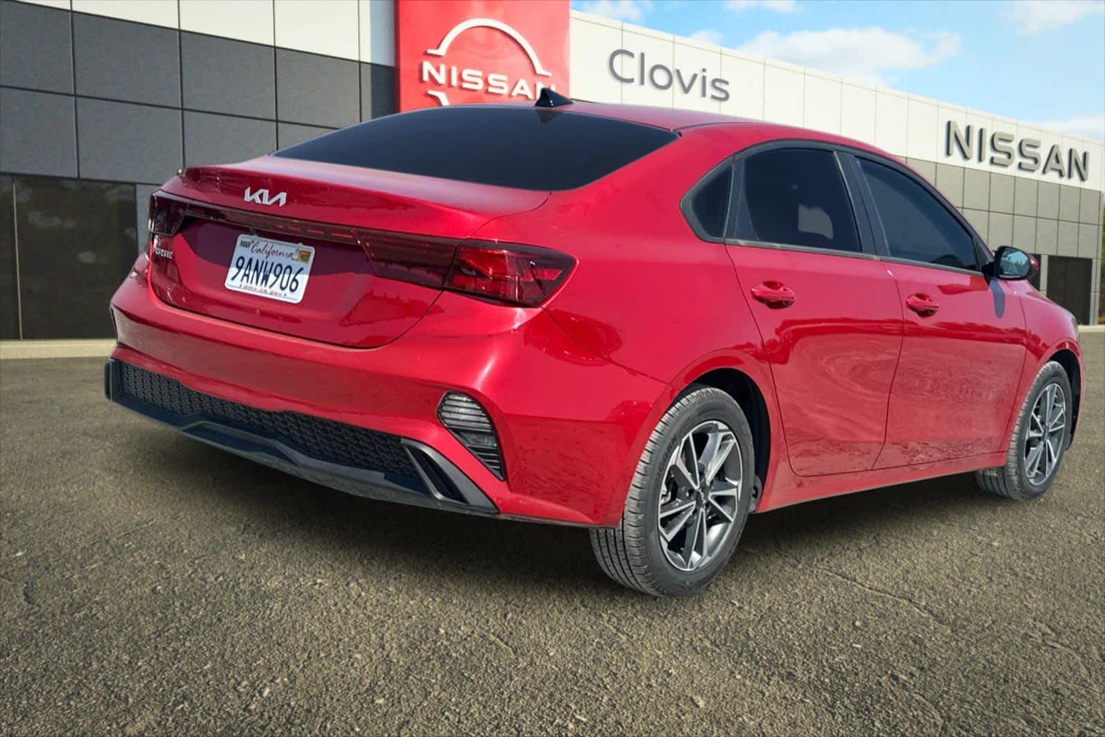 Thumbnail: 2022 Kia Forte - 3