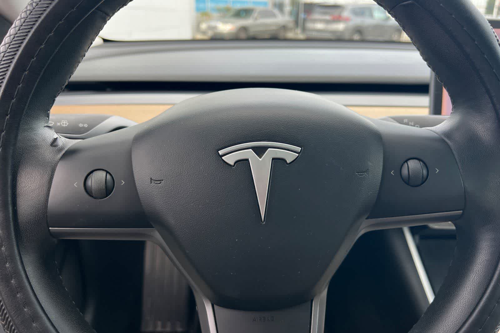 Thumbnail: 2019 Tesla Model 3 - 24