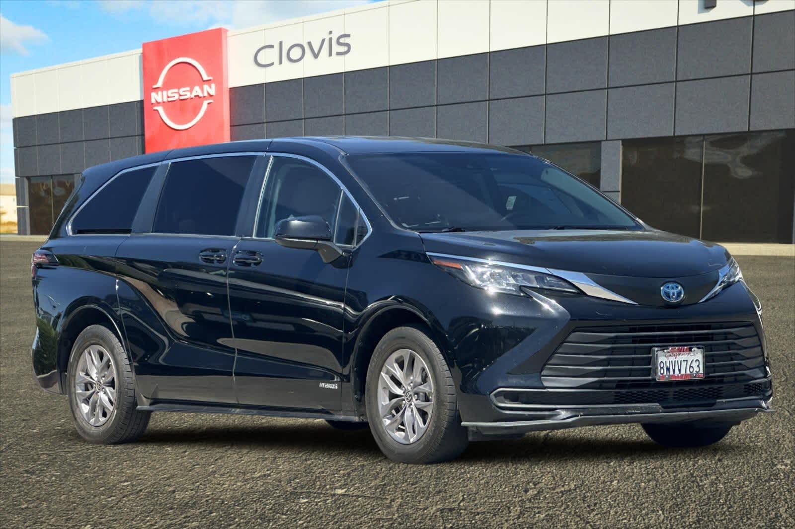 Thumbnail: 2021 Toyota Sienna - 10