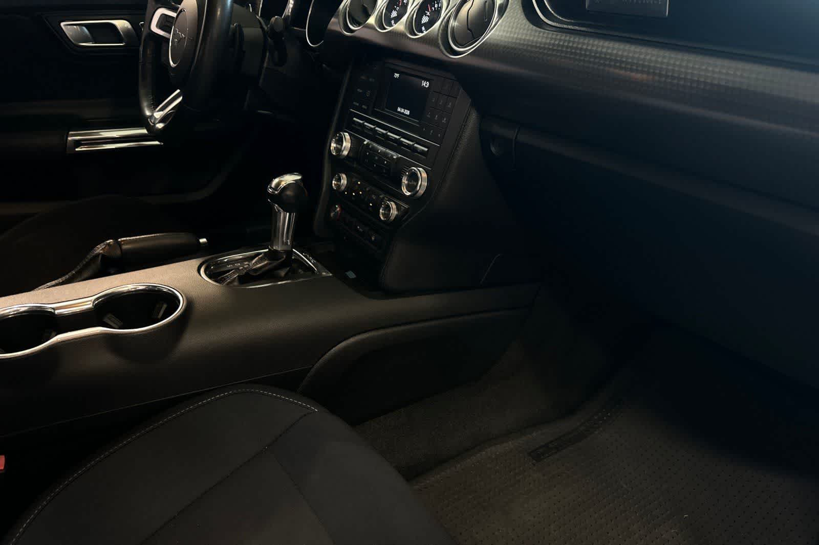 Thumbnail: 2018 Ford Mustang - 17