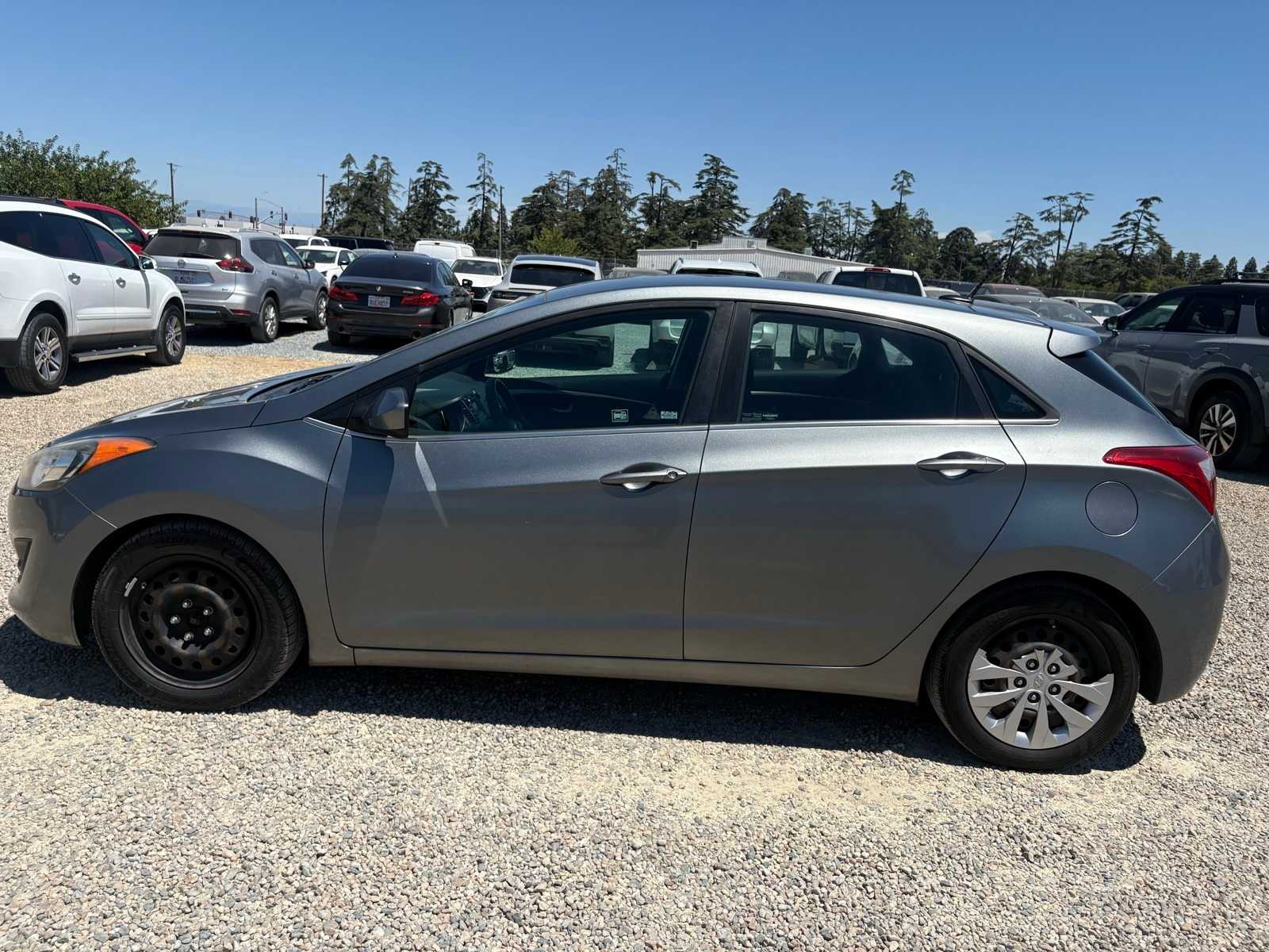 Thumbnail: 2017 Hyundai Elantra - 4