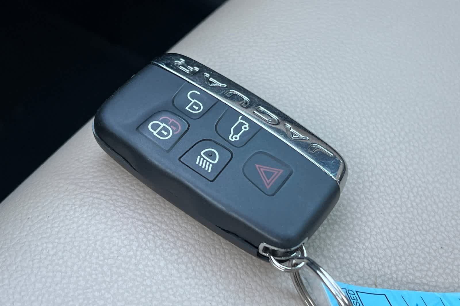 Thumbnail: 2019 Jaguar F-Pace - 24